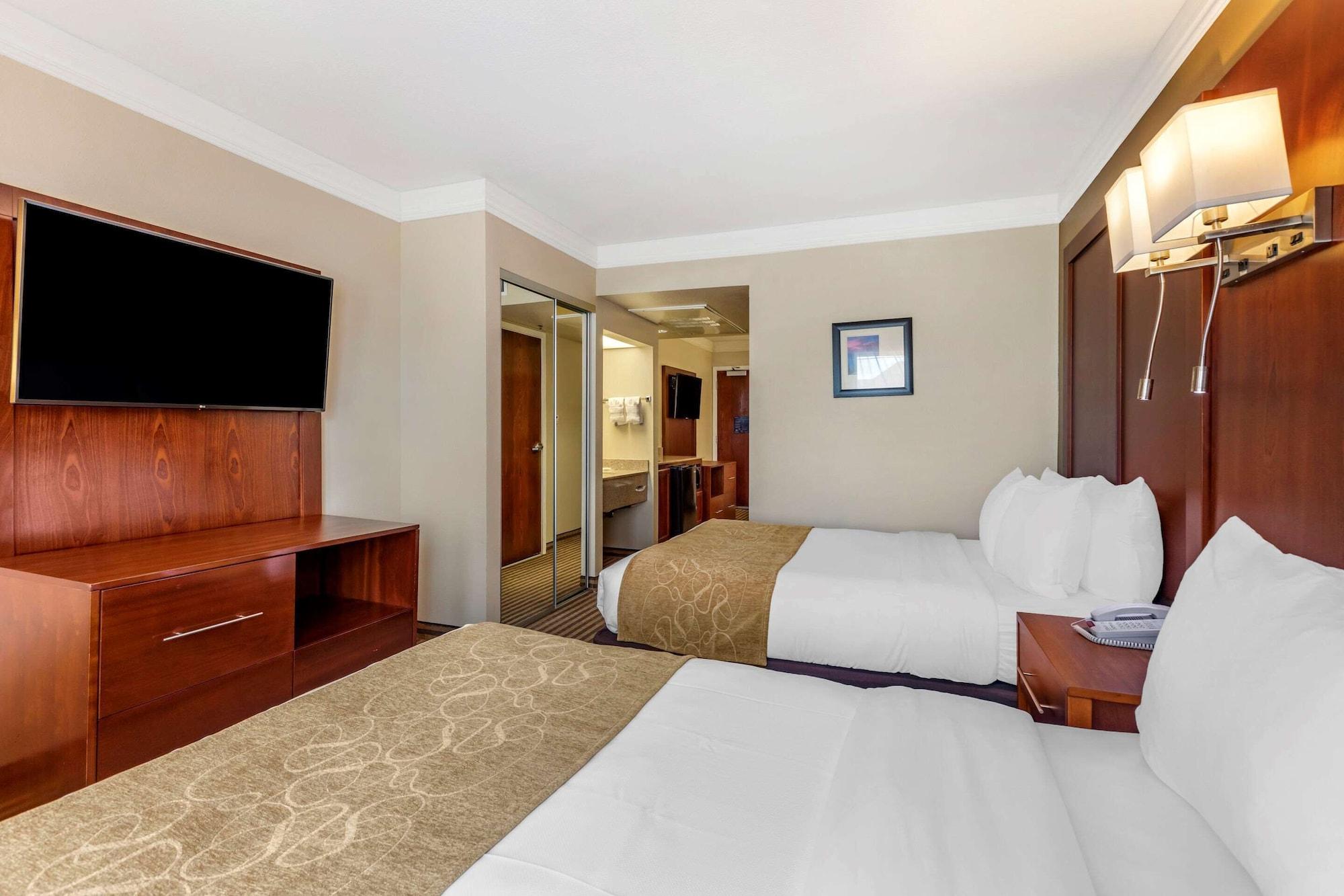 Comfort Suites Visalia - Convention Center Exteriér fotografie