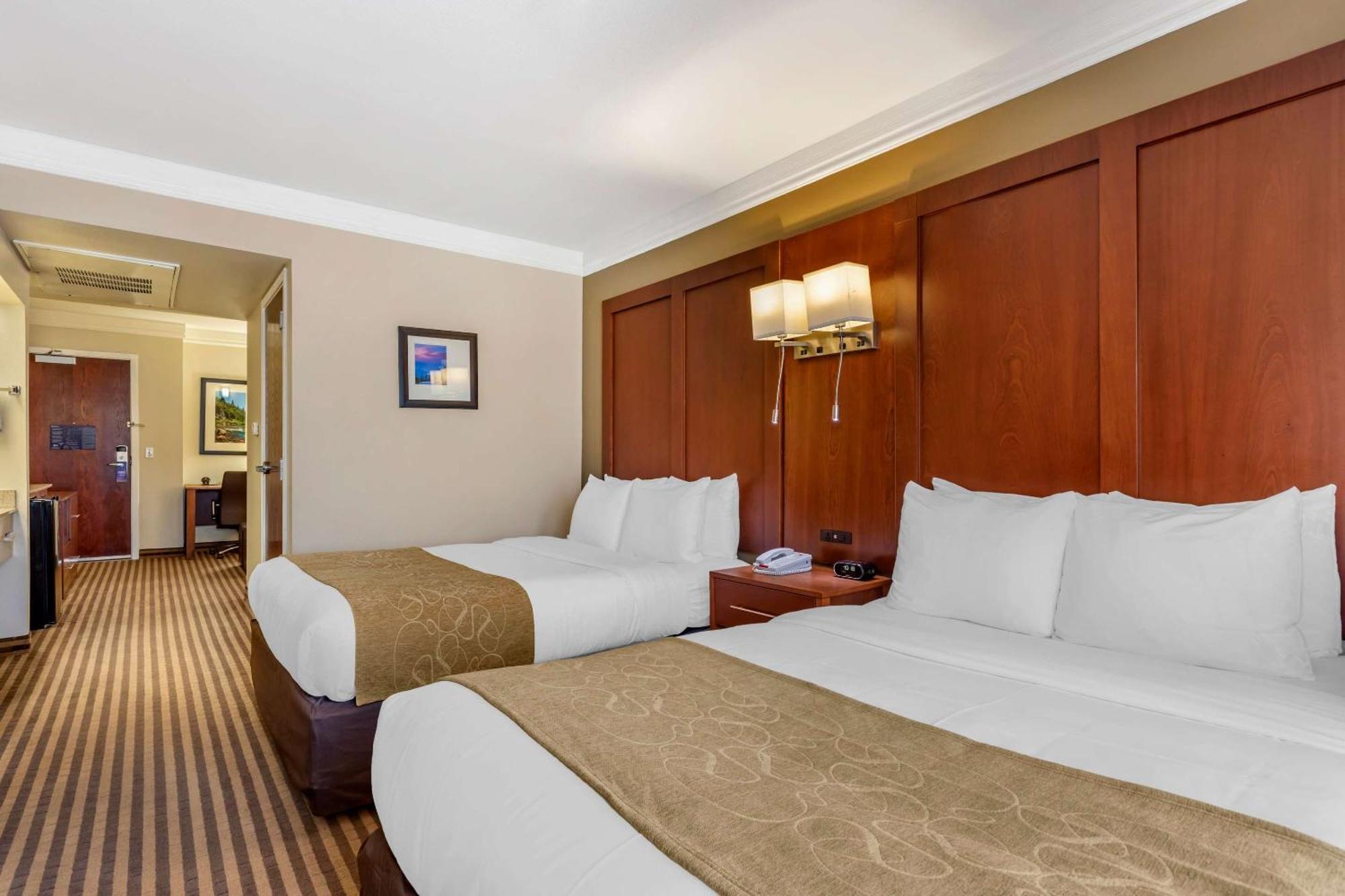 Comfort Suites Visalia - Convention Center Exteriér fotografie