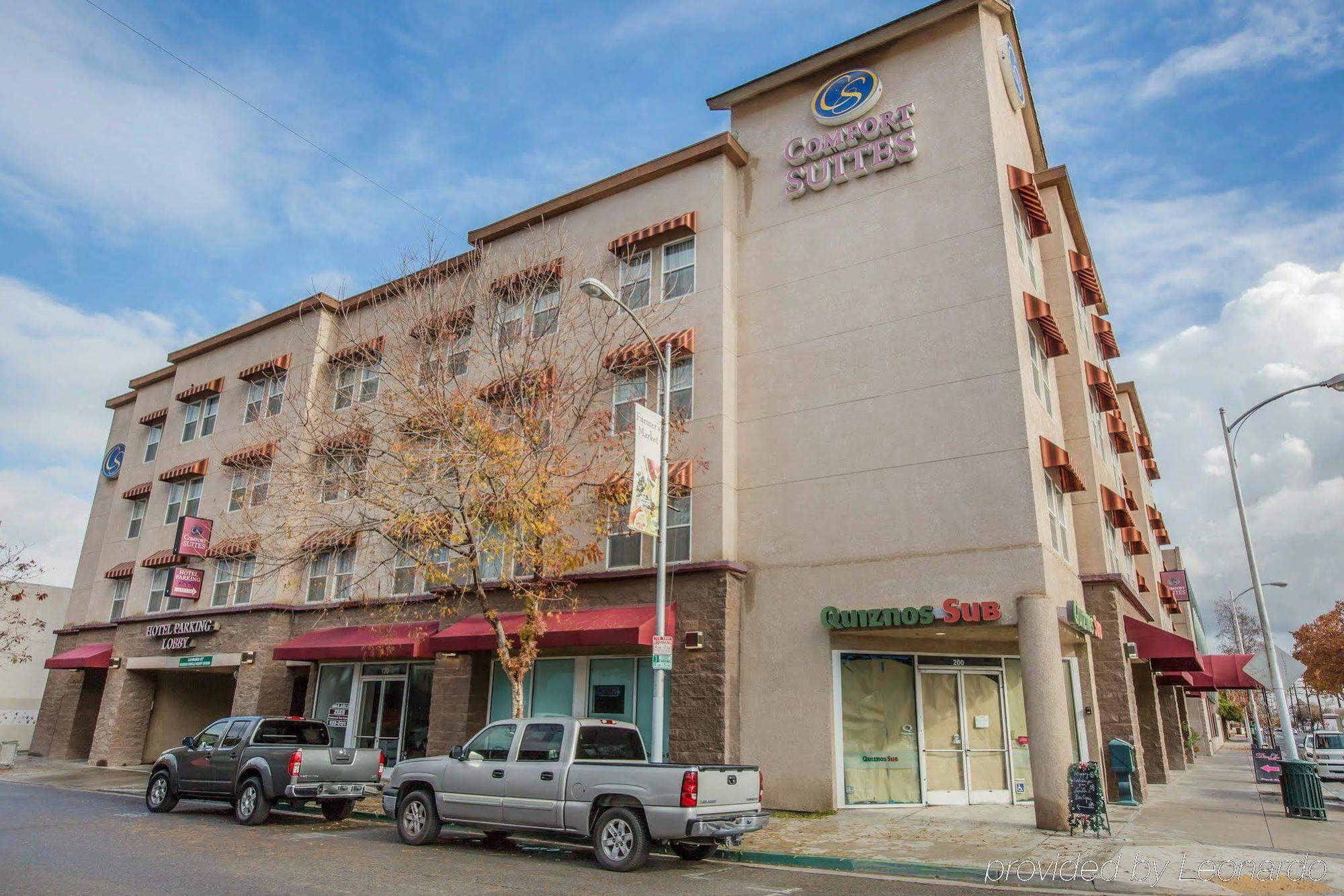 Comfort Suites Visalia - Convention Center Exteriér fotografie