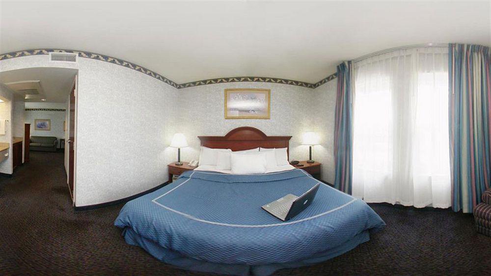 Comfort Suites Visalia - Convention Center Exteriér fotografie
